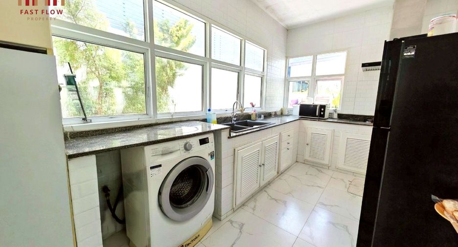 For sale 4 ベッドルーム house in Bueng Kum, Bangkok