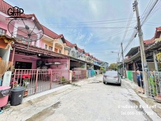 For sale 2 bed townhouse in Mueang Samut Sakhon, Samut Sakhon