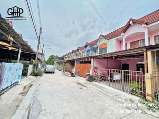 For sale 2 bed townhouse in Mueang Samut Sakhon, Samut Sakhon