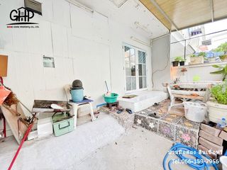 For sale 4 bed townhouse in Mueang Samut Sakhon, Samut Sakhon