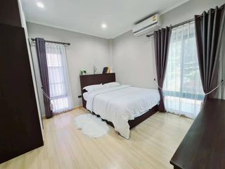 À louer 4 chambres maison à Bang Lamung, Chonburi