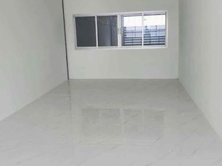 For rent warehouse in Mueang Chon Buri, Chonburi