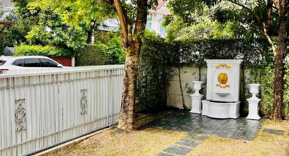 À louer 3 chambres maison à Lat Krabang, Bangkok