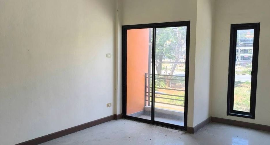 For rent and for sale 2 bedrooms retail Space in Pran Buri, Prachuap Khiri Khan