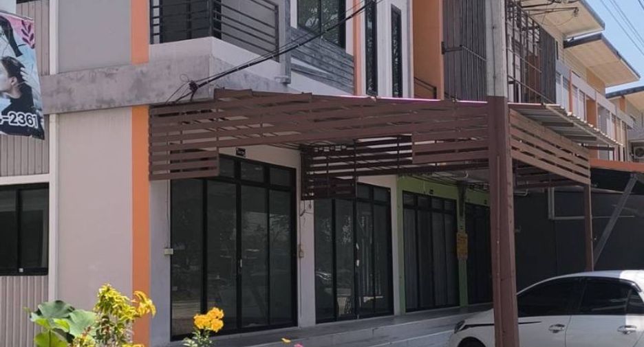 For rent and for sale 2 bedrooms retail Space in Pran Buri, Prachuap Khiri Khan