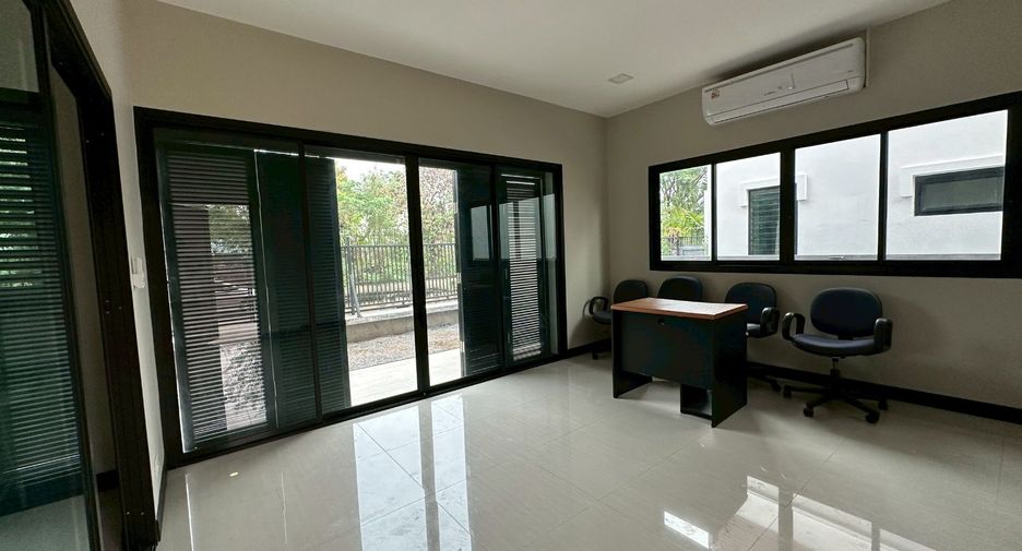 For sale 3 bedrooms house in Thawi Watthana, Bangkok