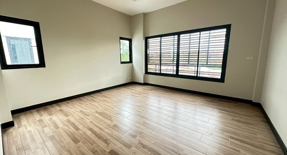 For sale 3 bedrooms house in Thawi Watthana, Bangkok