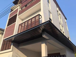 For sale 3 bedrooms house in Thawi Watthana, Bangkok