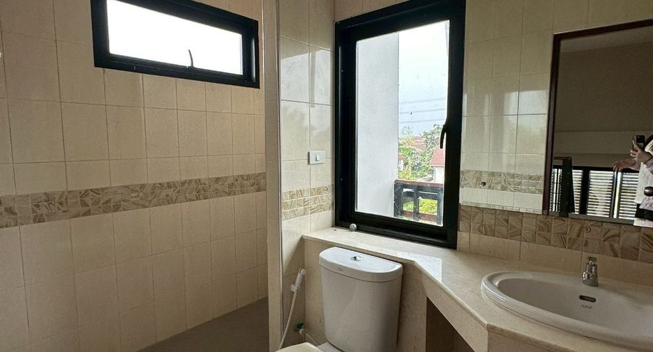 For sale 3 bedrooms house in Thawi Watthana, Bangkok