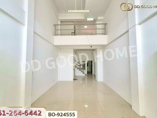For sale 2 bed retail Space in Mueang Rayong, Rayong