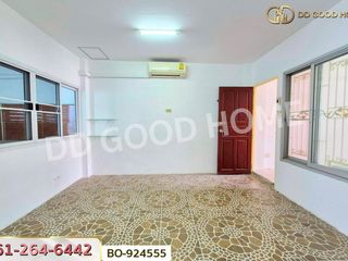 For sale 2 bed retail Space in Mueang Rayong, Rayong