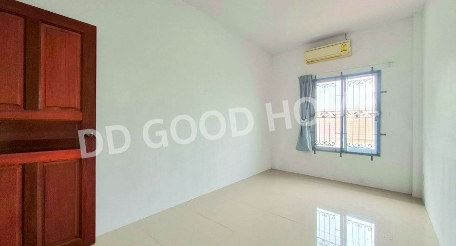 For sale 2 bedrooms retail Space in Mueang Rayong, Rayong