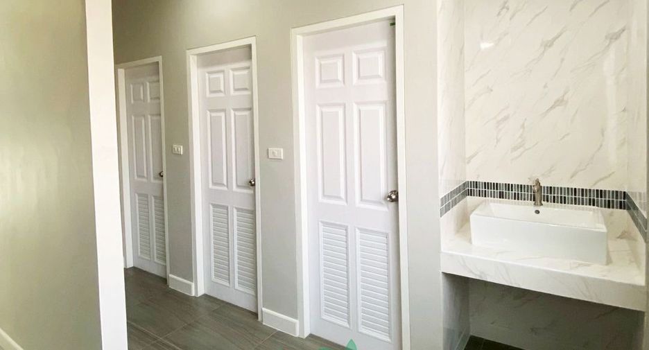 Oficina en venta en Pak Kret, Nonthaburi