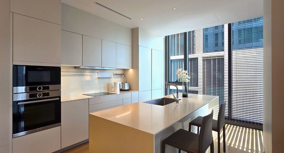 For rent and for sale 2 bedrooms condo in Pathum Wan, Bangkok