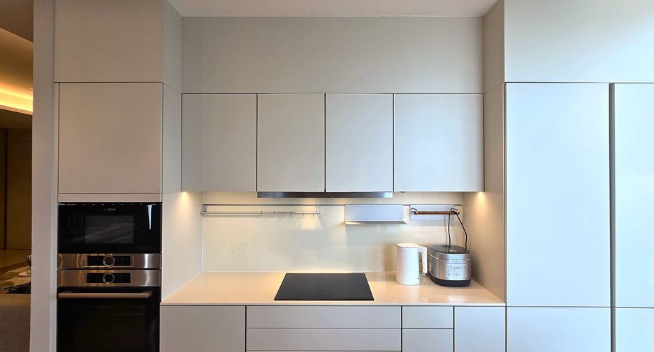 For rent and for sale 2 bedrooms condo in Pathum Wan, Bangkok