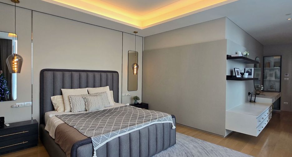 For rent and for sale 2 bedrooms condo in Pathum Wan, Bangkok