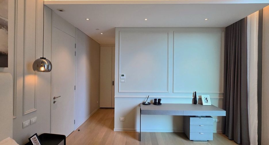 For rent and for sale 2 bedrooms condo in Pathum Wan, Bangkok