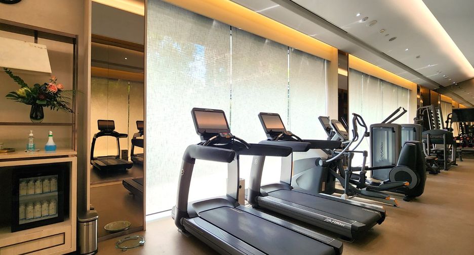 For rent and for sale 2 bedrooms condo in Pathum Wan, Bangkok
