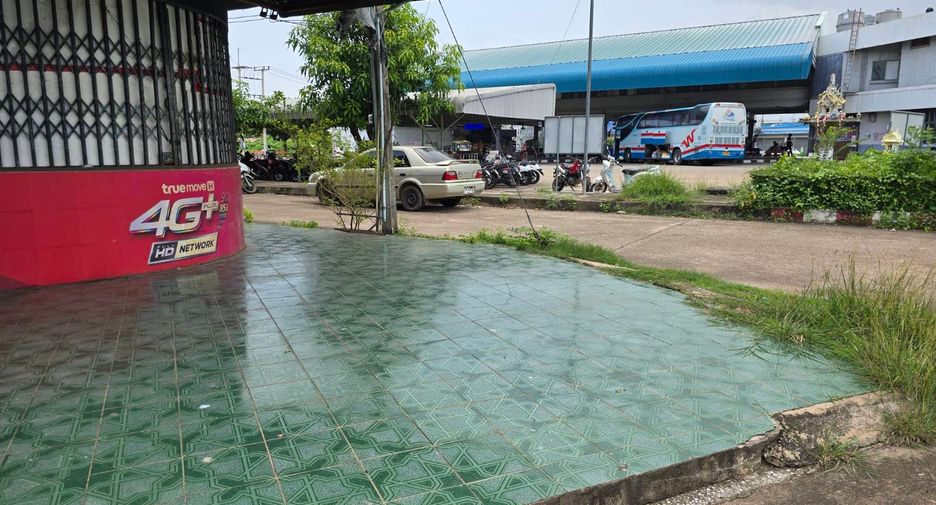 For rent and for sale 2 bed retail Space in Mueang Uttaradit, Uttaradit