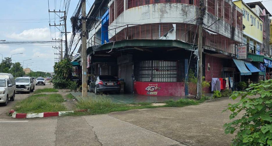 For rent and for sale 2 bed retail Space in Mueang Uttaradit, Uttaradit