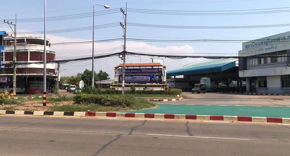 For rent and for sale 2 bed retail Space in Mueang Uttaradit, Uttaradit