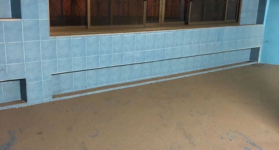 For rent and for sale 2 bed retail Space in Mueang Uttaradit, Uttaradit