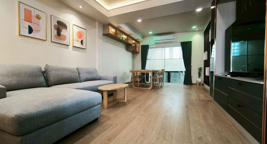 Reihenhaus zur Miete mit 3 Zimmer in Prawet, Bangkok
