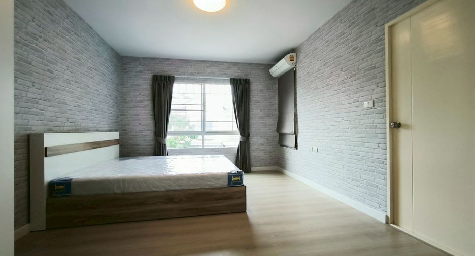 For rent 2 bedrooms townhouse in Bang Phli, Samut Prakan