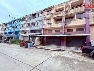 For sale 4 bed retail Space in Lam Luk Ka, Pathum Thani