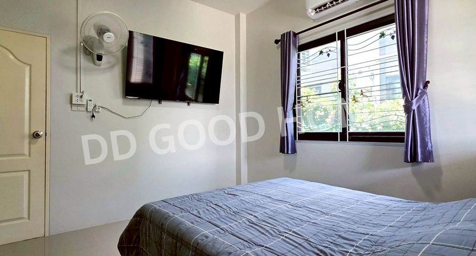 For sale 3 bedrooms house in Mueang Nakhon Ratchasima, Nakhon Ratchasima