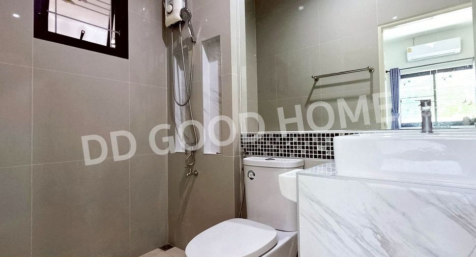 For sale 3 bedrooms house in Mueang Nakhon Ratchasima, Nakhon Ratchasima