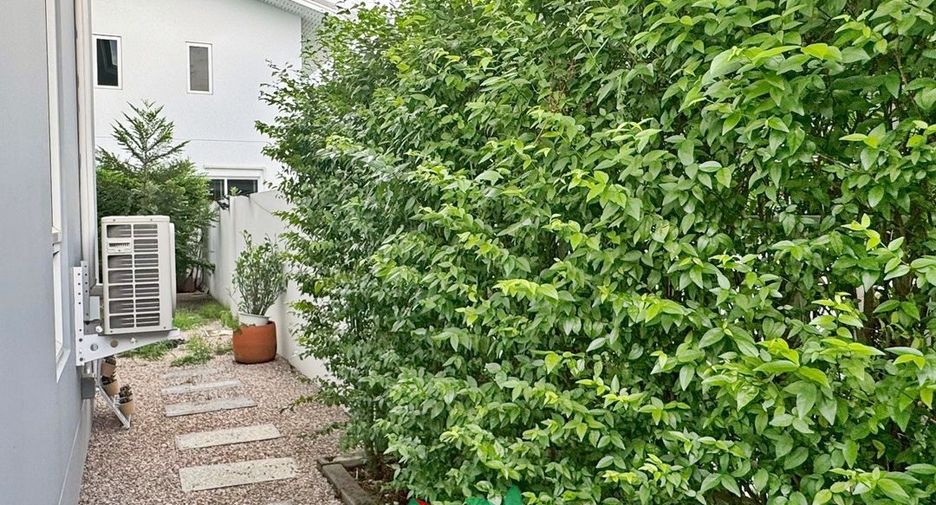For sale 3 bedrooms house in Mueang Samut Sakhon, Samut Sakhon