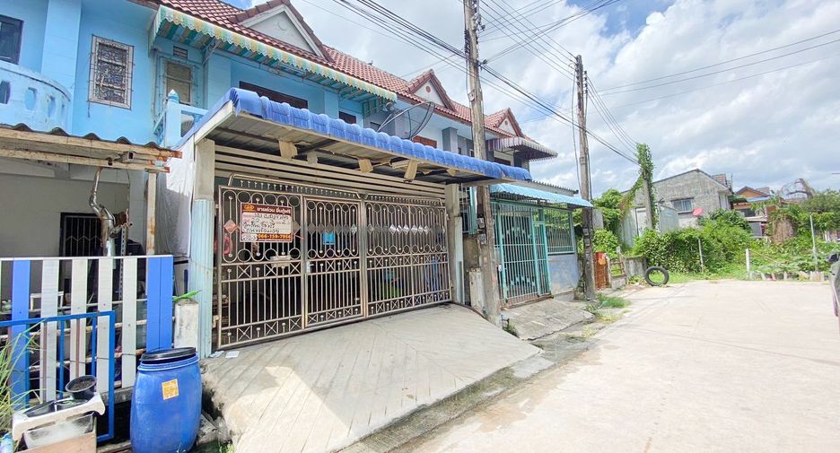 For sale 3 bed townhouse in Mueang Samut Sakhon, Samut Sakhon