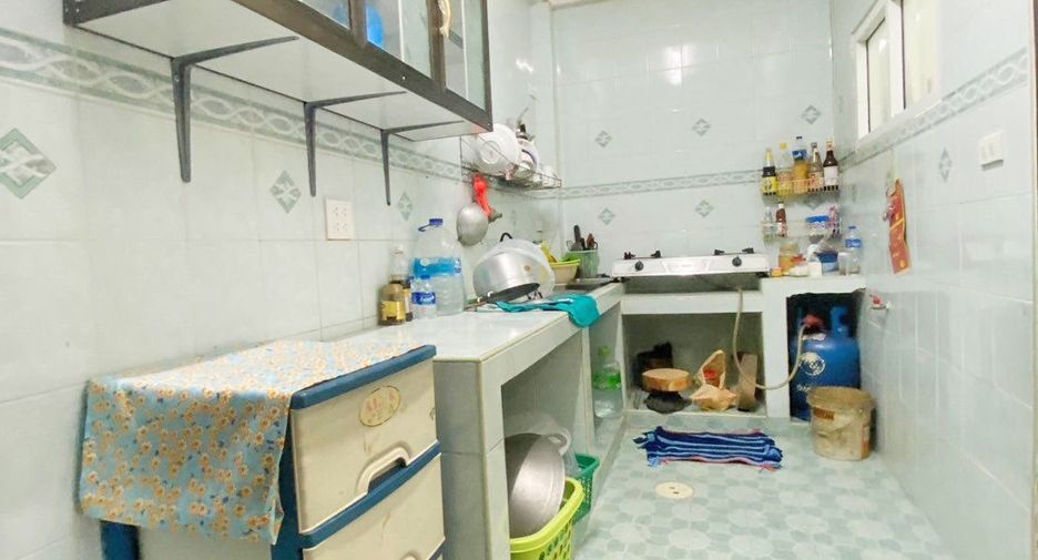 For sale 3 bed townhouse in Mueang Samut Sakhon, Samut Sakhon