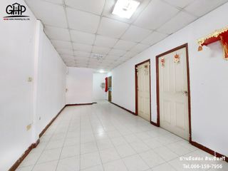 For sale 2 Beds townhouse in Mueang Nakhon Sawan, Nakhon Sawan