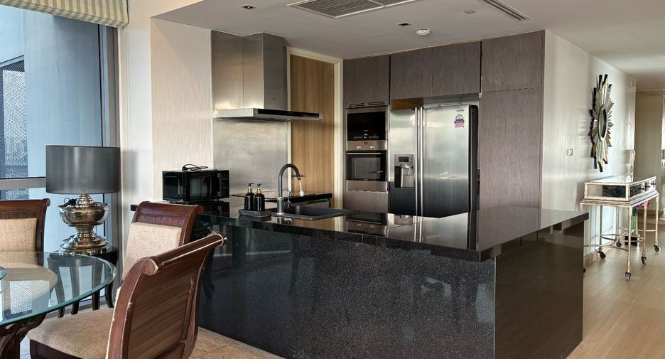 For sale 3 bedrooms condo in Yan Nawa, Bangkok