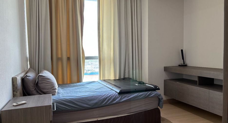 For sale 3 bedrooms condo in Yan Nawa, Bangkok