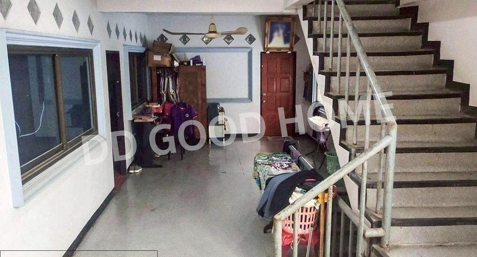 For sale 34 bedrooms retail Space in Bang Khae, Bangkok
