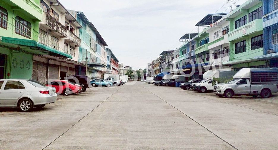 For sale 34 bedrooms retail Space in Bang Khae, Bangkok