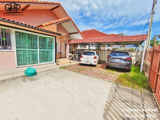 For sale 2 bed townhouse in Phanom Sarakham, Chachoengsao