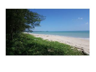 Terreno en venta en Takua Pa, Phang Nga