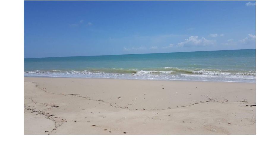 Terreno en venta en Takua Pa, Phang Nga