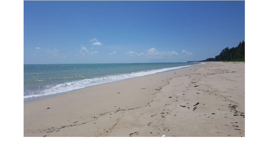 Terreno en venta en Takua Pa, Phang Nga