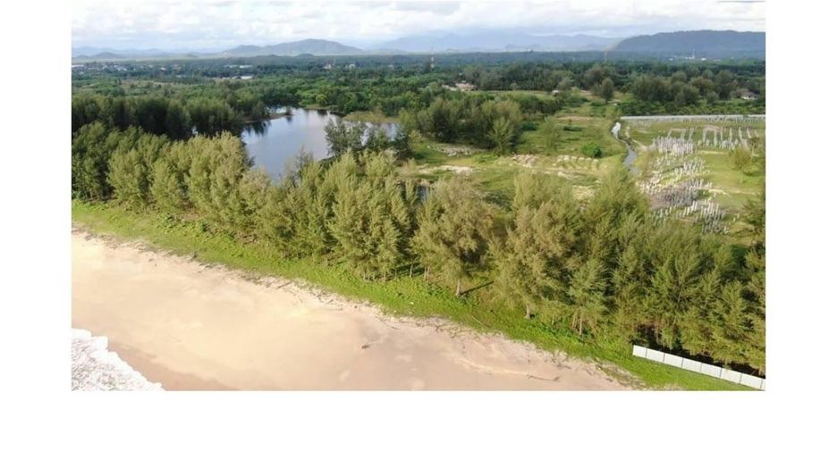 Terreno en venta en Takua Pa, Phang Nga