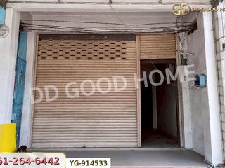 For rent and for sale 3 bed retail Space in Mueang Samut Sakhon, Samut Sakhon
