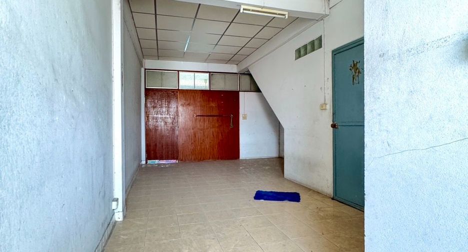 For sale 4 bedrooms retail Space in Bang Khen, Bangkok