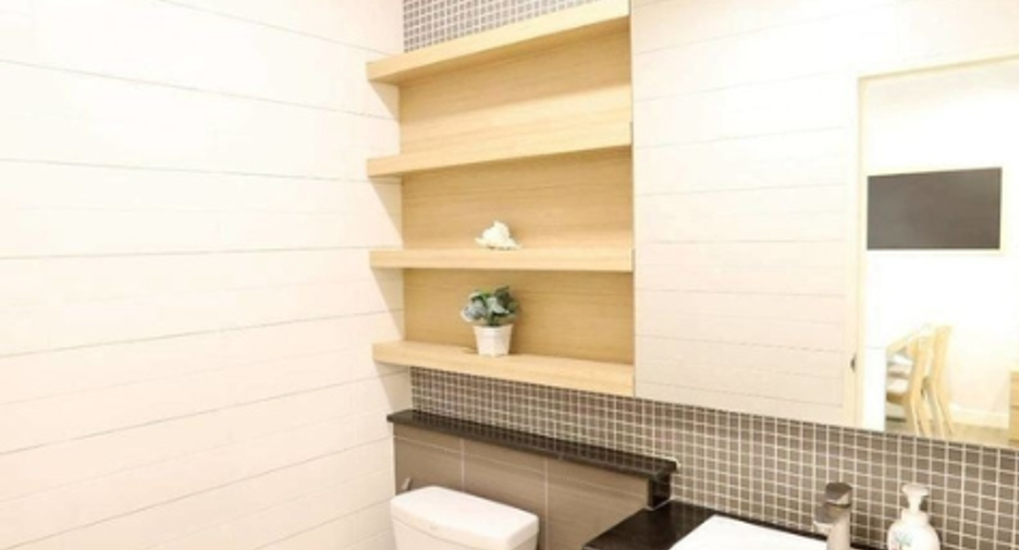 For sale 3 bedrooms townhouse in Phra Khanong, Bangkok