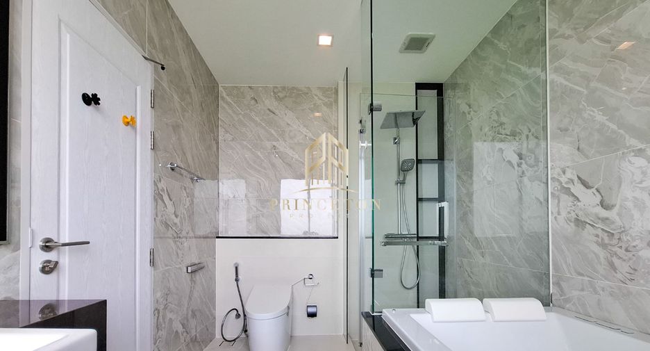 For rent and for sale 6 bedrooms house in Lat Krabang, Bangkok