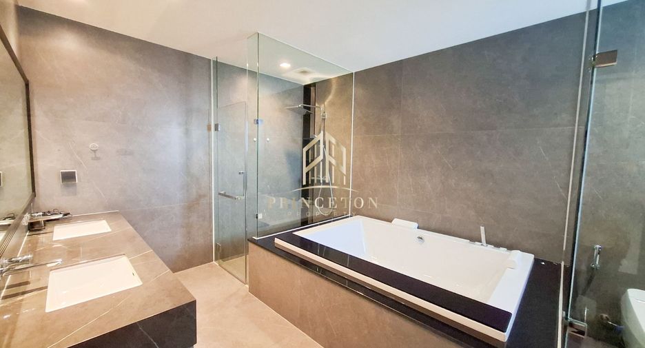 For rent and for sale 6 bedrooms house in Lat Krabang, Bangkok