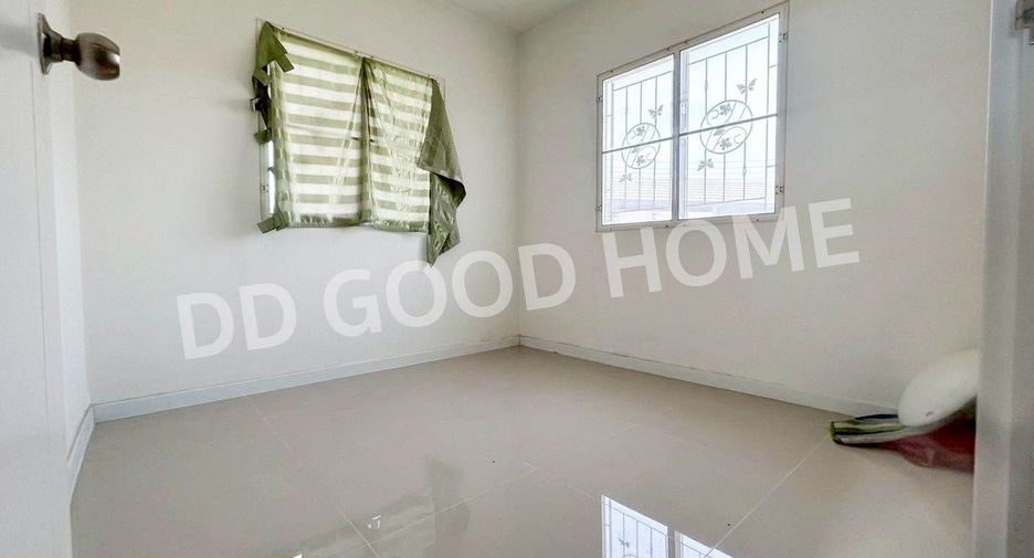 For sale 3 bedrooms townhouse in Mueang Pathum Thani, Pathum Thani